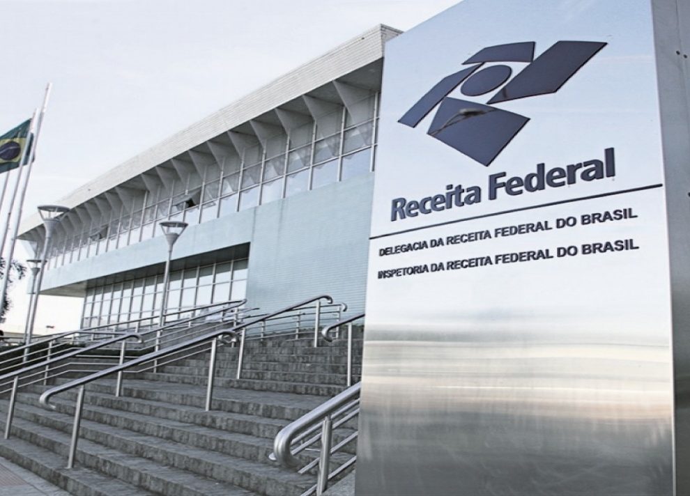 Segundo a própria CGU, esse tipo de recurso feito pelo próprio órgão não existe na lei e é considerado irregular Segundo a própria CGU, esse tipo de recurso feito pelo próprio órgão não existe na lei e é considerado irregular